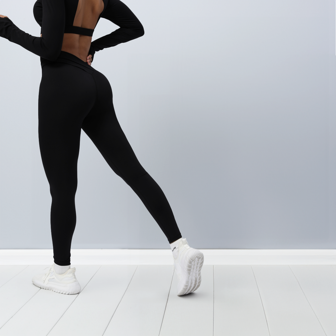 Crescent V-Cross Leggings - Hera Activewear